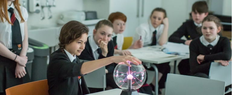 Pupil with plasma ball